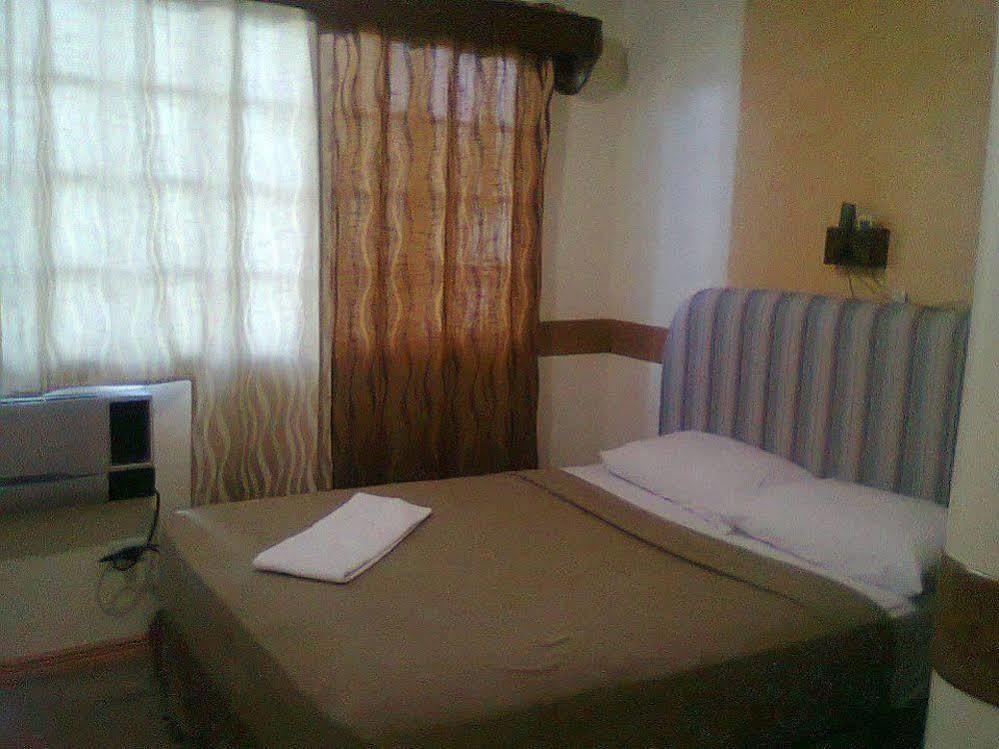 Golden Stallion Suites Cagayan de Oro Dış mekan fotoğraf