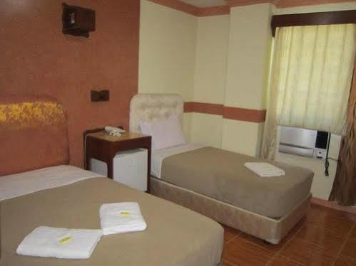 Golden Stallion Suites Cagayan de Oro Dış mekan fotoğraf